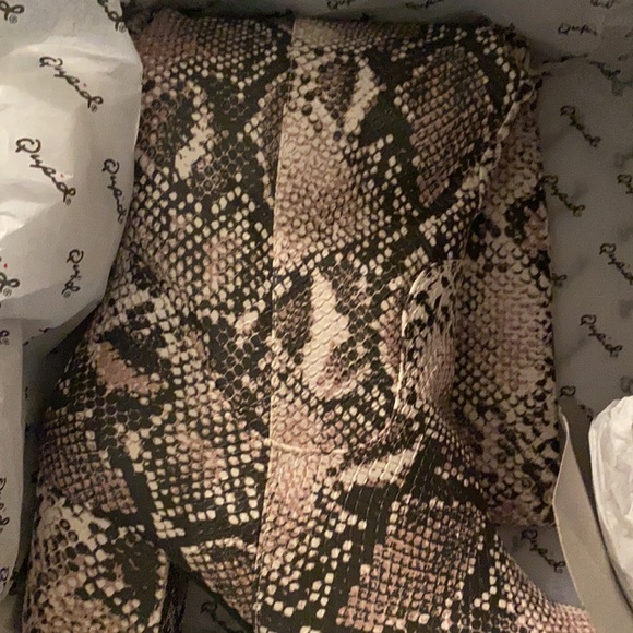 Qupid snakeskin boots size 8 - Picture 5 of 10